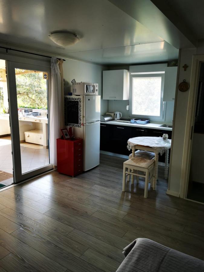 רוביני Studio Apartment Rosemary מראה חיצוני תמונה
