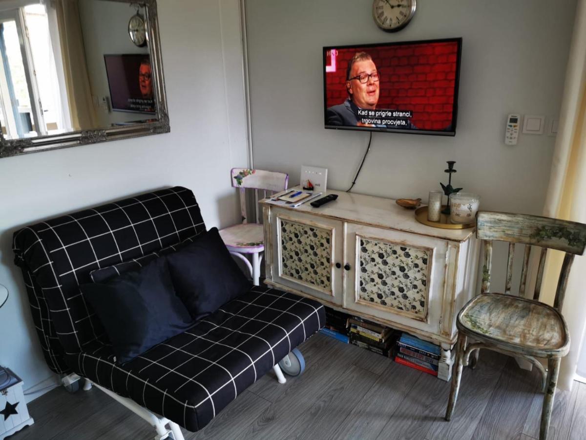 רוביני Studio Apartment Rosemary מראה חיצוני תמונה